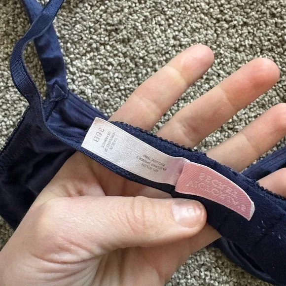 Vintage Victoria's Secret Midnight Blue Satin Bra - Picture 4 of 5
